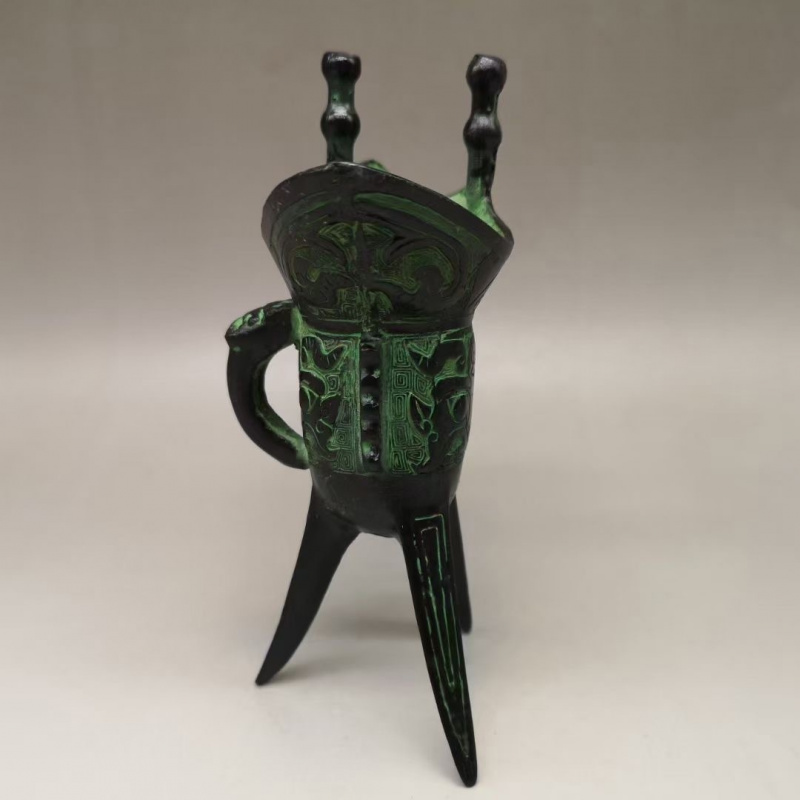 Antique crafts in stock, colle - огляд і ціна Collectible Vintage Wine
